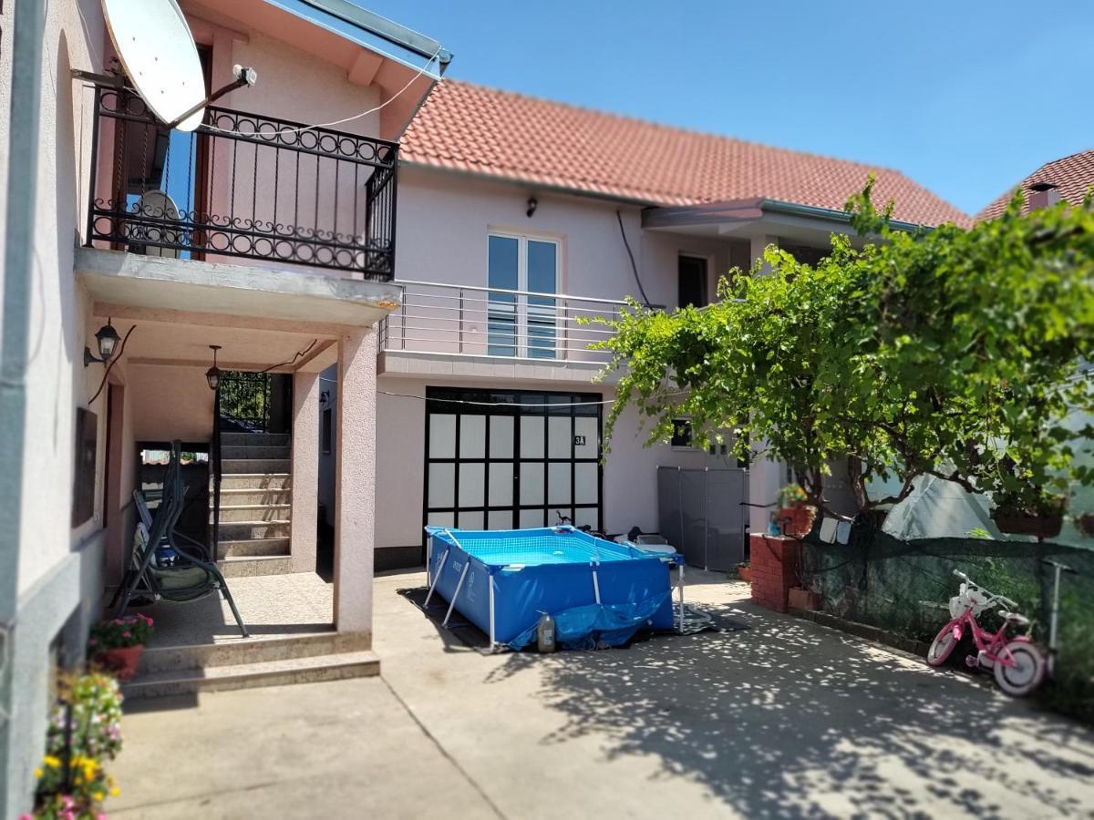 Apartman Anastasija Surčin Exteriér fotografie
