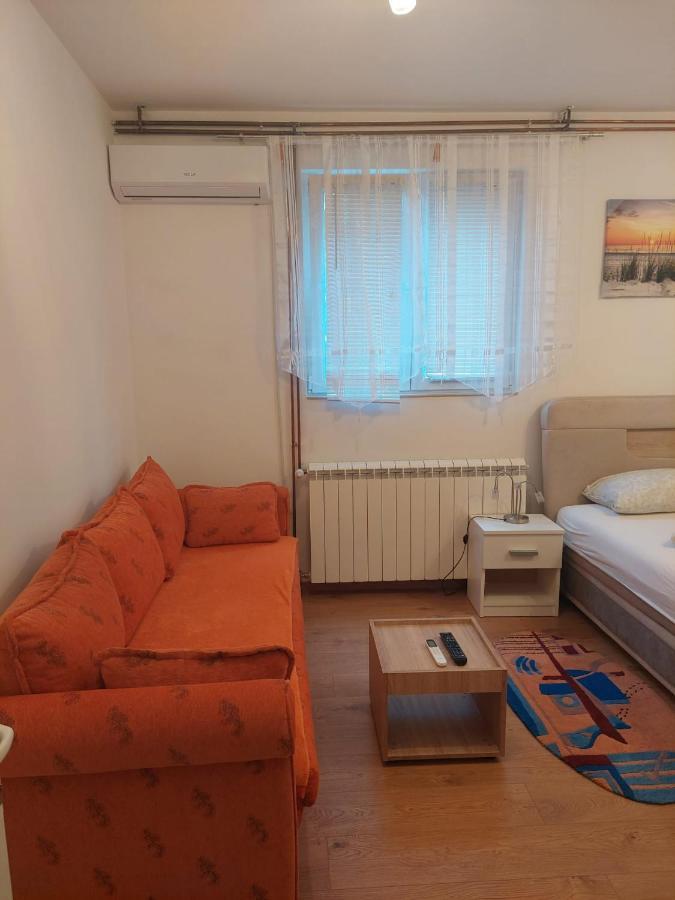 Apartman Anastasija Surčin Exteriér fotografie