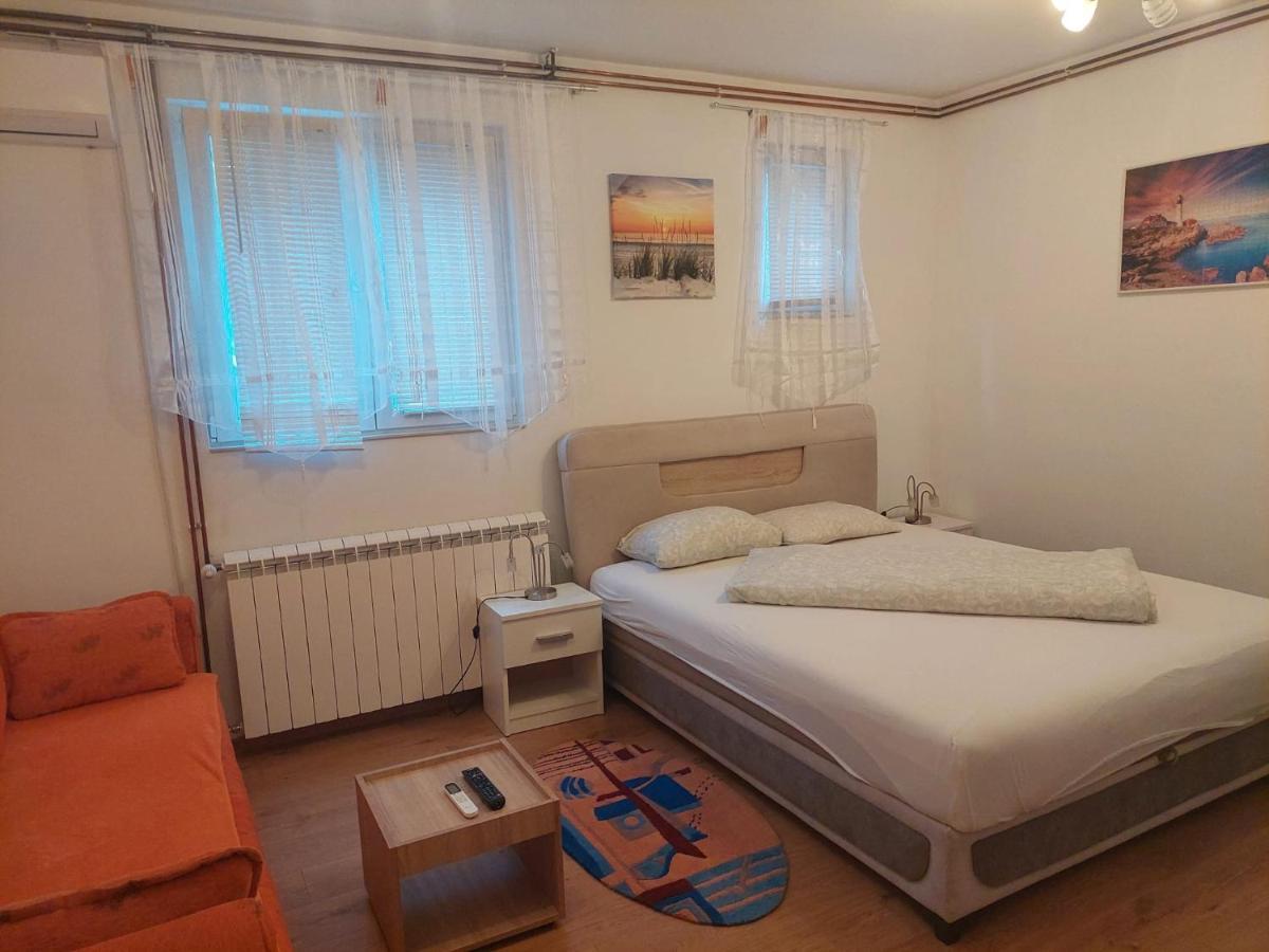 Apartman Anastasija Surčin Exteriér fotografie